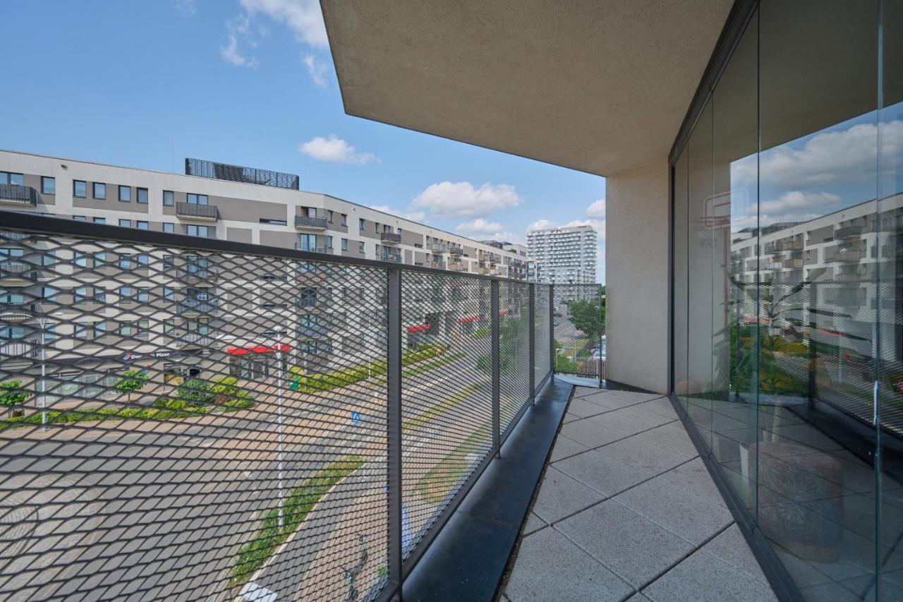 Spacious With Balcony Near The Slavic Hill By Renters Prestige * Wroclaw