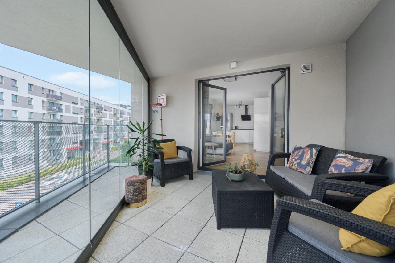 Apartment Spacious With Balcony Near The Slavic Hill By Renters Prestige *