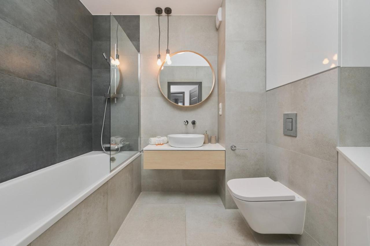 Apartment Spacious With Balcony Near The Slavic Hill By Renters Prestige