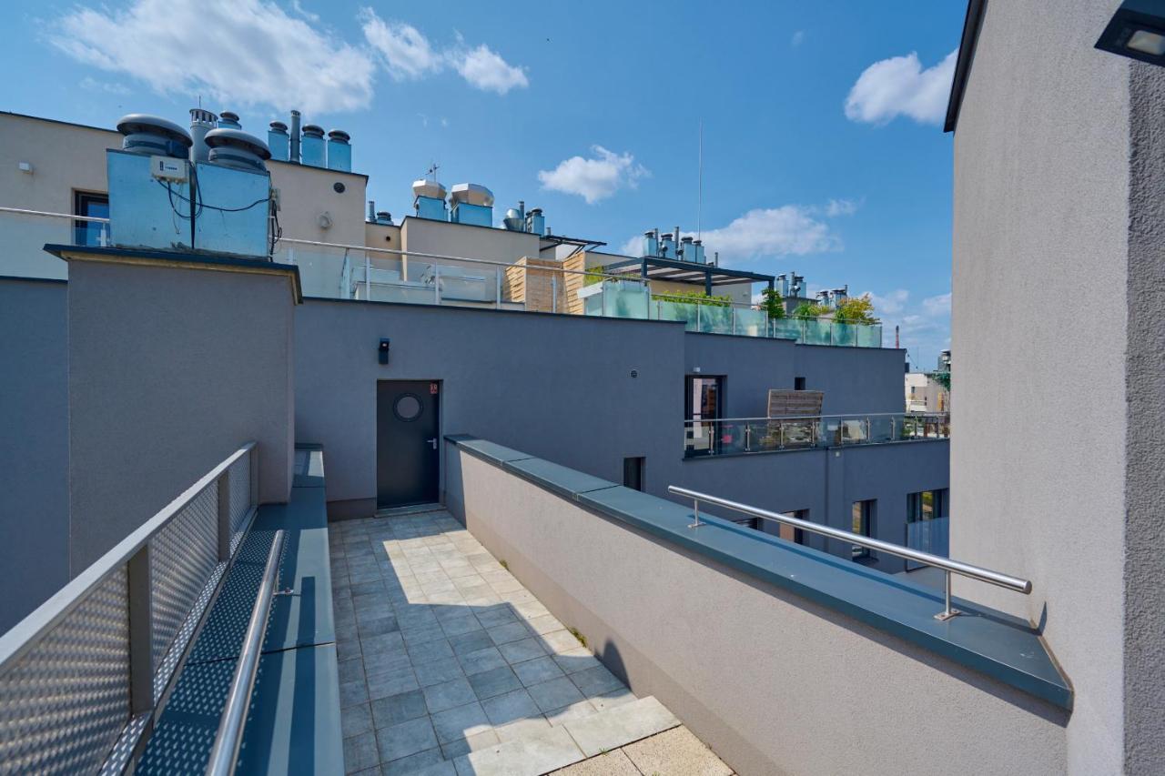 Spacious With Balcony Near The Slavic Hill By Renters Prestige * Wroclaw