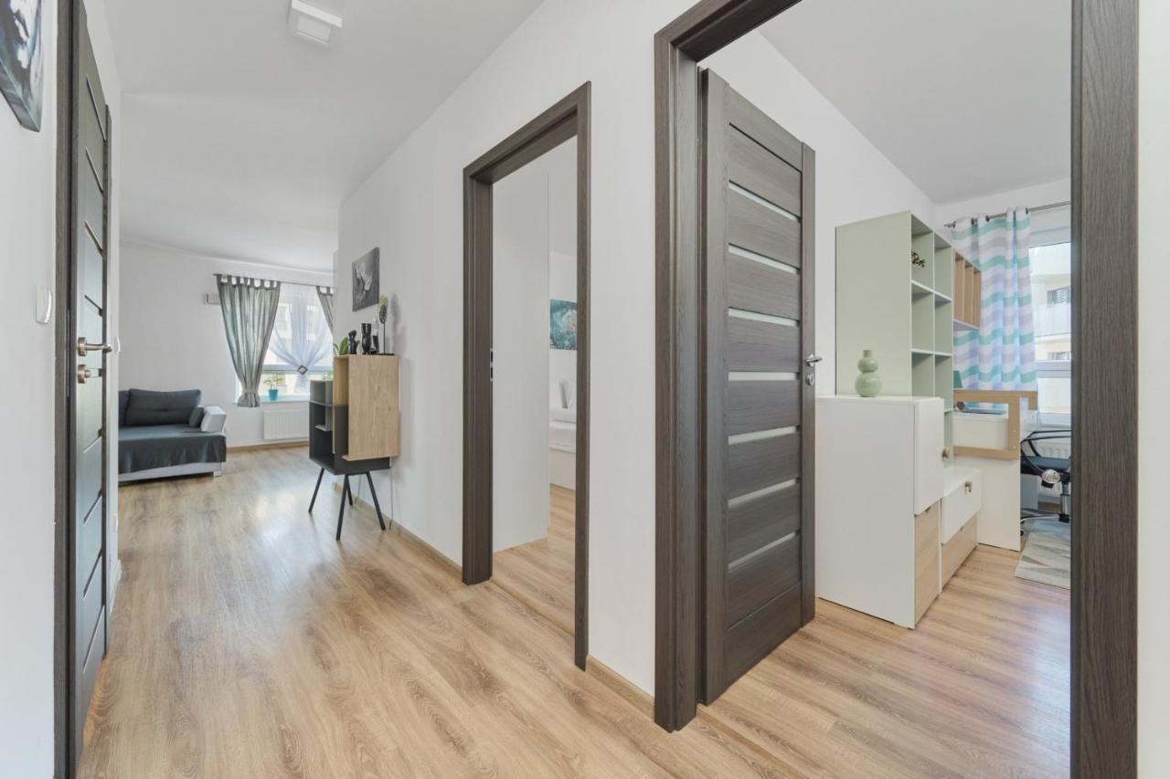 Spacious With Balcony Near The Slavic Hill By Renters Prestige * Wroclaw