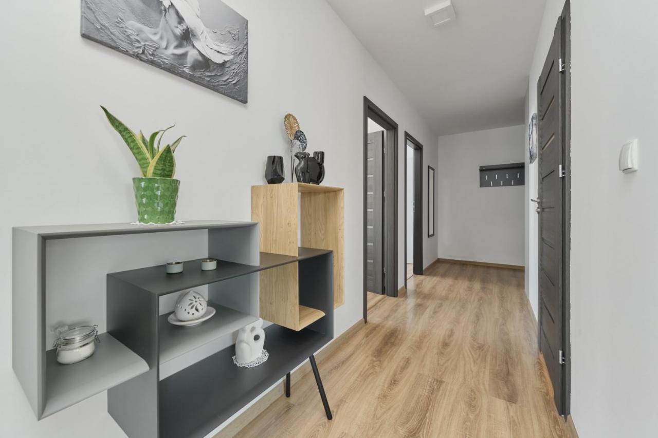 Apartment Spacious With Balcony Near The Slavic Hill By Renters Prestige Wroclaw
