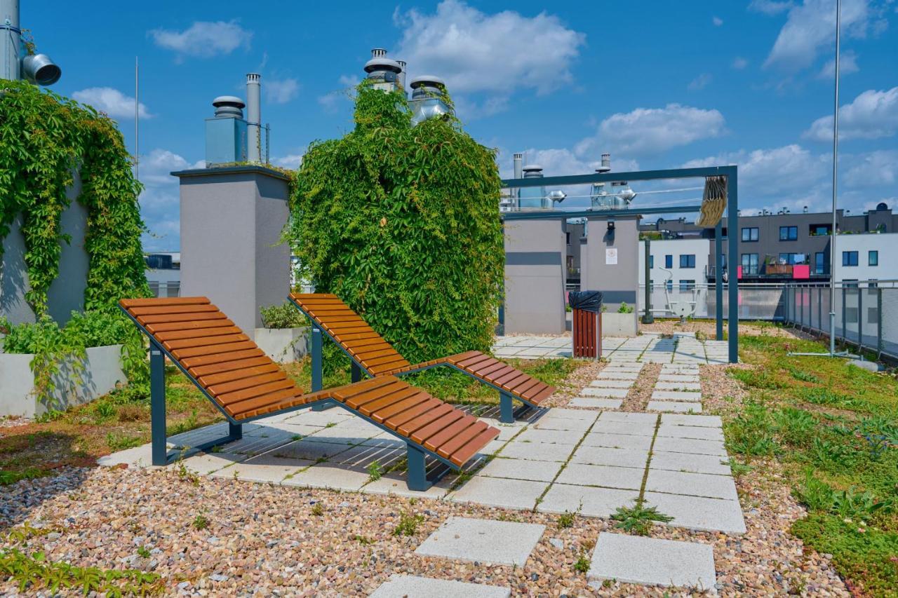 Apartment Spacious With Balcony Near The Slavic Hill By Renters Prestige