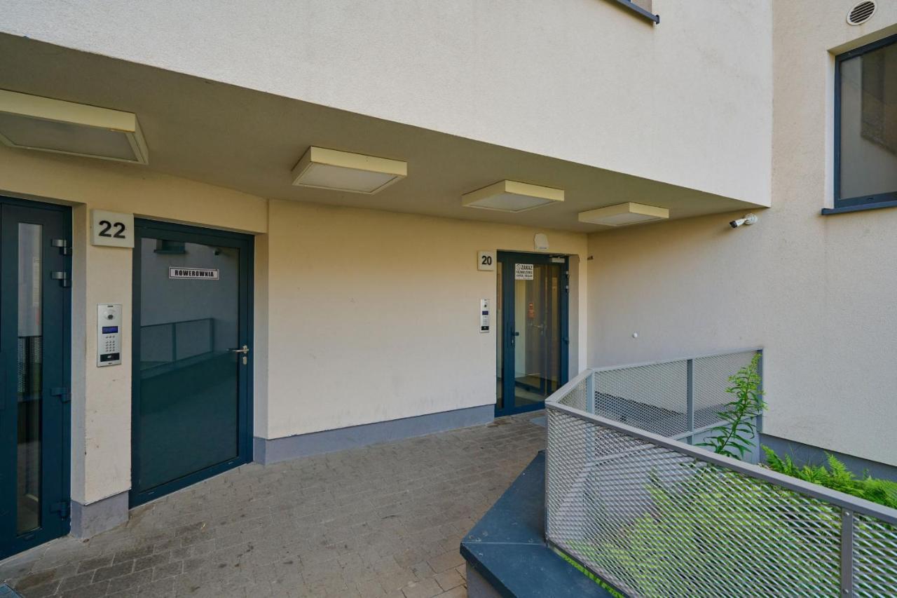 Spacious With Balcony Near The Slavic Hill By Renters Prestige * Wroclaw